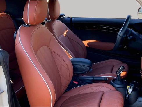Used 2023 MINI Cooper S w/ Signature Upholstery Package FWD image 9