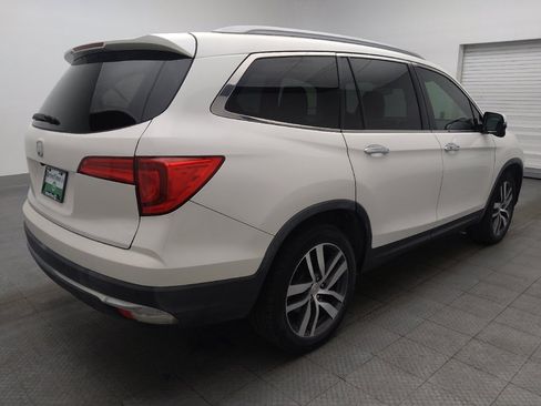 Used 2017 Honda Pilot Touring image 10