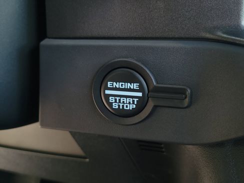 New 2025 Ford Bronco Badlands image 24