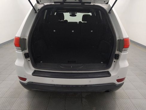 Used 2018 Jeep Grand Cherokee Laredo image 29