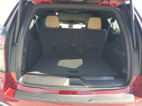 Certified 2024 Chevrolet Suburban Premier image 22