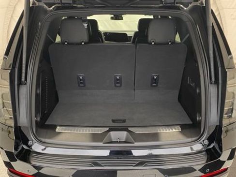 Used 2025 Chevrolet Tahoe Z71 w/ Comfort Package image 4