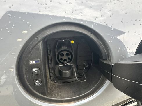 Used 2025 Hyundai Ioniq 6 SEL RWD image 28