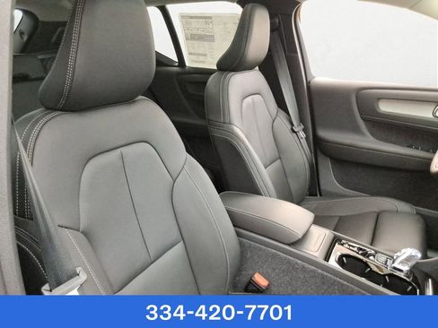 New 2025 Volvo XC40 B5 Plus w/ Protection Package Premier image 15