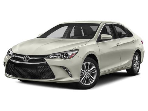 Used 2015 Toyota Camry SE FWD image 1