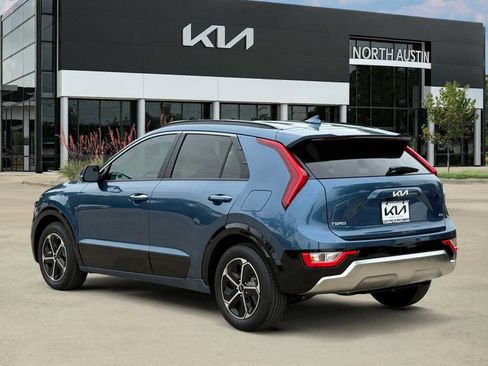Certified 2026 Kia Niro FWD image 7