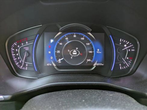 Used 2019 Hyundai Santa Fe AWD image 11