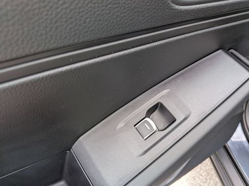 Used 2025 Honda Accord LX image 27