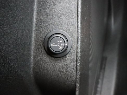 Used 2024 Chevrolet Equinox RS image 17