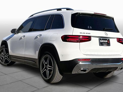 New 2026 Mercedes-Benz GLB 250 image 4