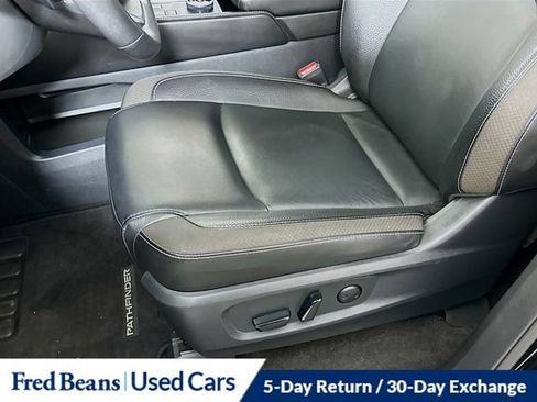 Used 2023 Nissan Pathfinder SL AWD/4WD image 24