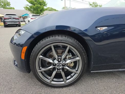 Used 2021 MAZDA MX-5 Miata Grand Touring RWD image 16