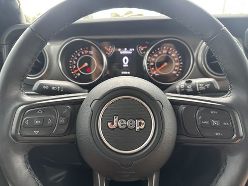 Used 2022 Jeep Wrangler Unlimited Sport AWD/4WD image 10