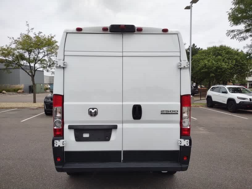 Used 2026 RAM ProMaster 2500 w/ Convenience Group FWD image 6