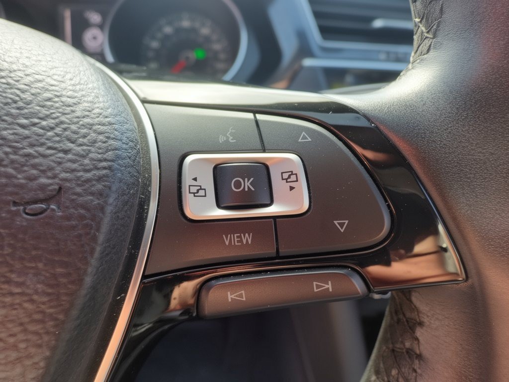 Used 2019 Volkswagen Tiguan S FWD image 19