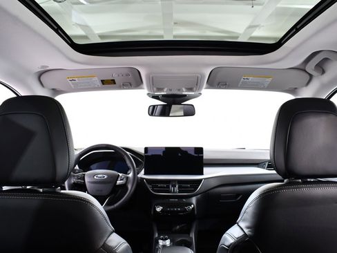 New 2026 Ford Escape SE w/ PHEV Premium Package image 17