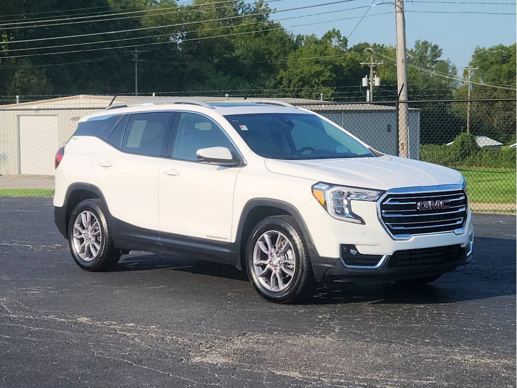 Used 2024 GMC Terrain SLT w/ Tech Package AWD/4WD image 17