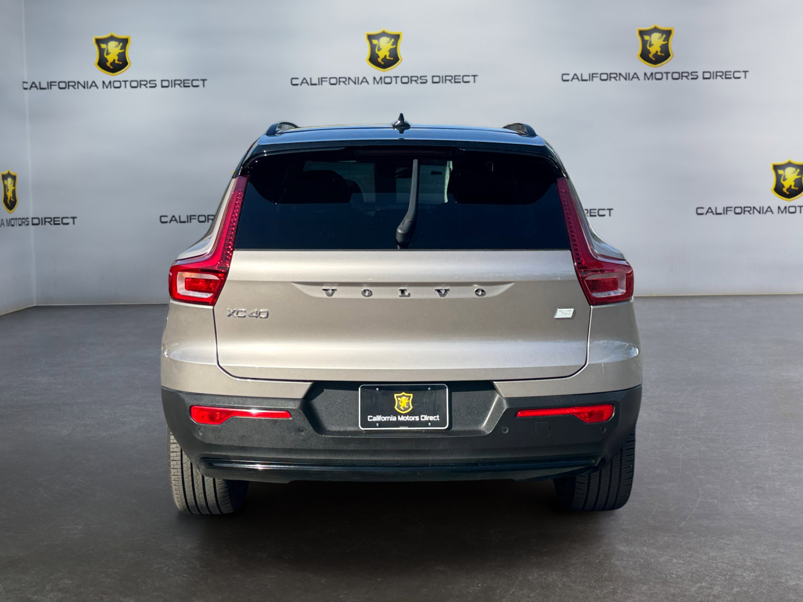 Used 2023 Volvo XC40 Recharge Ultimate w/ Protection Package Premier AWD/4WD image 4