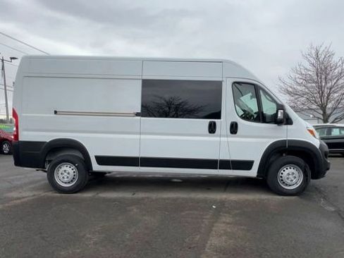 New 2026 RAM ProMaster 2500 w/ Premium Convenience Group image 9