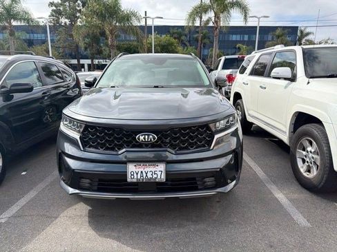 Used 2021 Kia Sorento EX FWD image 2