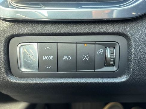 Used 2025 GMC Acadia Denali w/ LPO, Floor Liner Package AWD/4WD image 27