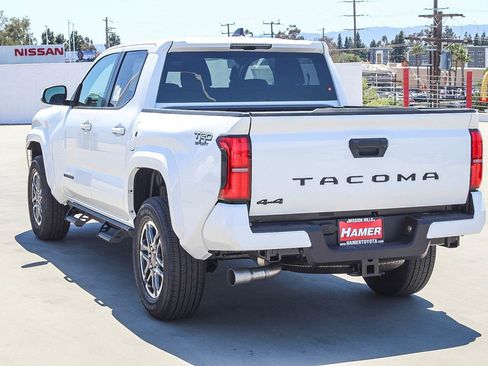 New 2025 Toyota Tacoma TRD Sport image 5