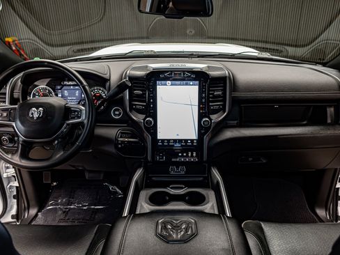 Used 2024 RAM 2500 Laramie w/ Night Edition image 19