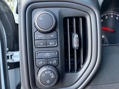 Used 2023 Chevrolet Silverado 1500 Custom image 16