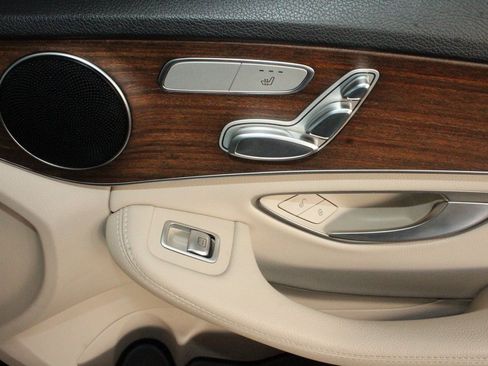 Used 2020 Mercedes-Benz C 300 C 300 image 39