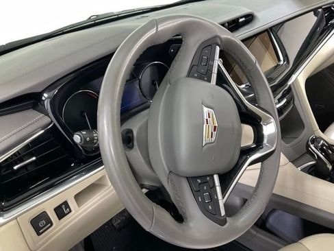 Certified 2023 Cadillac XT6 Premium Luxury image 20