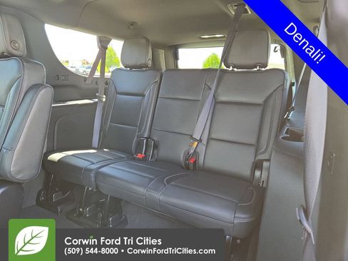 Used 2024 GMC Yukon XL Denali AWD/4WD image 32