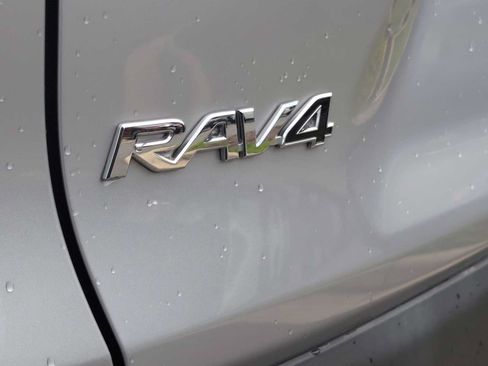 Used 2023 Toyota RAV4 LE FWD image 13