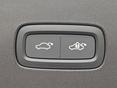 New 2025 Volvo EX90 Ultra AWD/4WD image 13