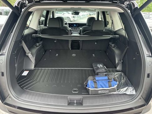 New 2026 Hyundai Palisade SEL Premium FWD image 12
