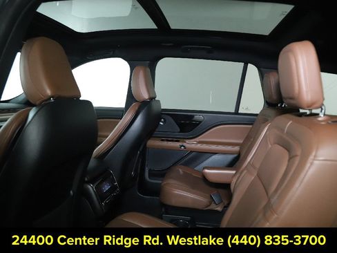 Certified 2023 Lincoln Aviator Reserve AWD/4WD image 16