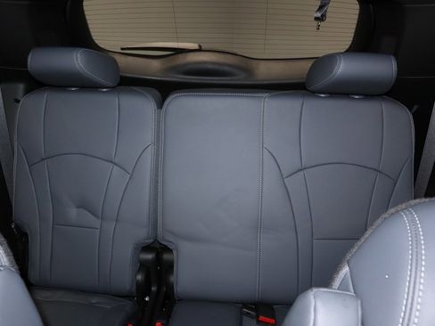 Used 2023 Buick Enclave Essence w/ Experience Buick Package image 24