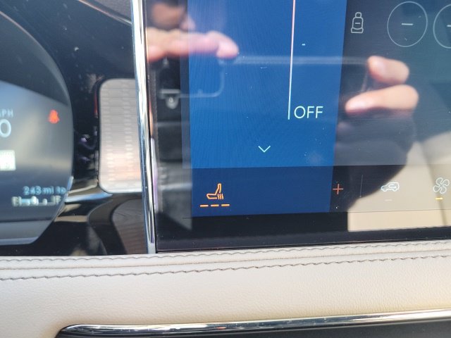 Certified 2023 Lincoln Corsair FWD image 6