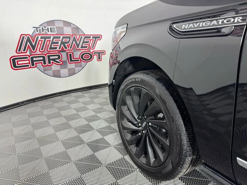 Used 2020 Lincoln Navigator L Reserve w/ Equipment Group 208A Reserve image 29