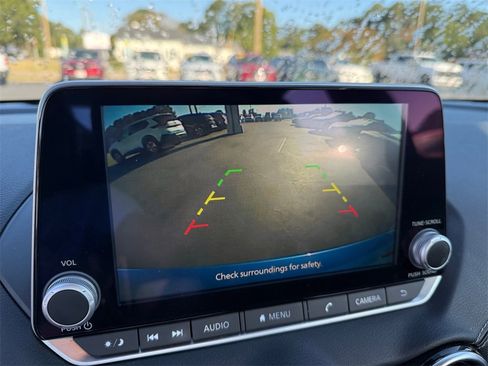 Used 2023 Nissan Sentra SV image 19