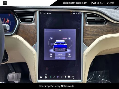 Used 2016 Tesla Model X 90D image 36