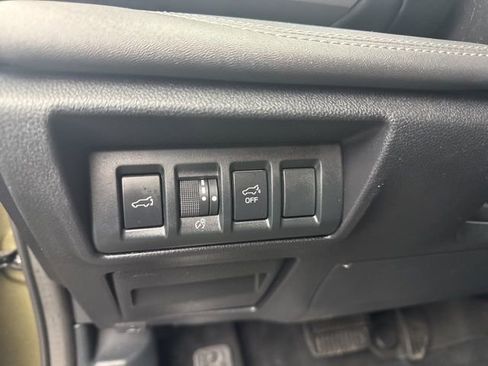 Used 2022 Subaru Outback Limited image 27