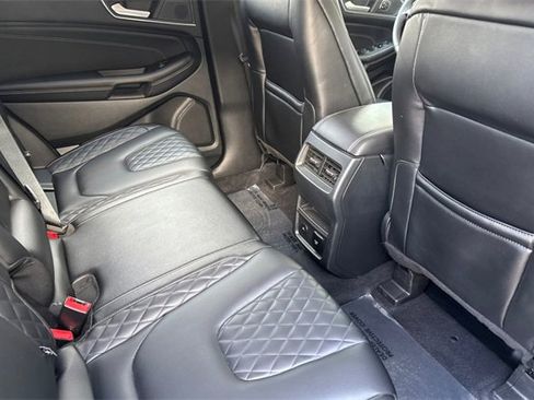 Used 2024 Ford Edge Titanium image 18