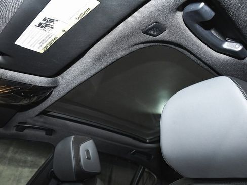 Used 2025 BMW i5 M60 w/ Executive Package image 62