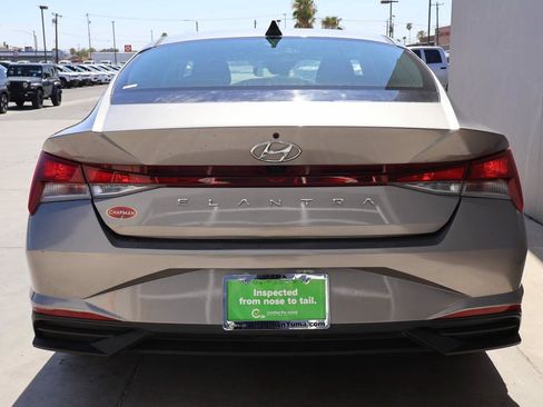 Used 2023 Hyundai Elantra SEL w/ Convenience Package FWD image 4
