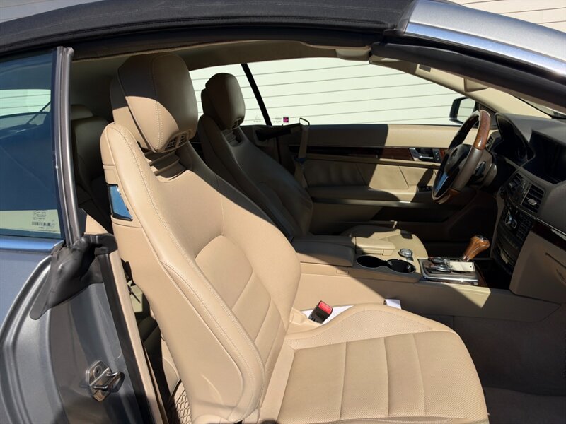 Used 2013 Mercedes-Benz E 550 Cabriolet image 29