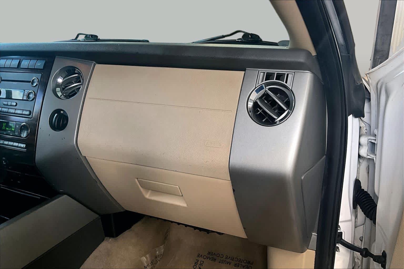 Used 2014 Ford Expedition XLT w/ Equipment Group 202A RWD image 19