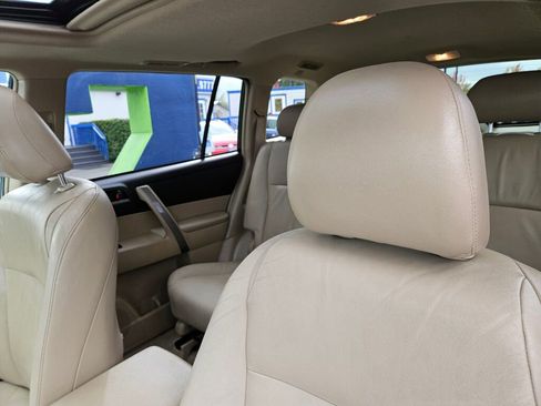 Used 2009 Toyota Highlander Sport image 12