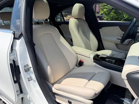 Used 2023 Mercedes-Benz CLA 250 w/ Premium Package image 36