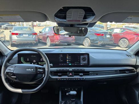 Used 2025 Kia K4 FWD image 32