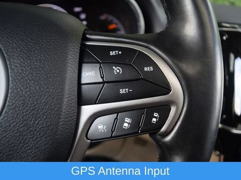 Used 2020 Jeep Grand Cherokee Limited AWD/4WD image 5